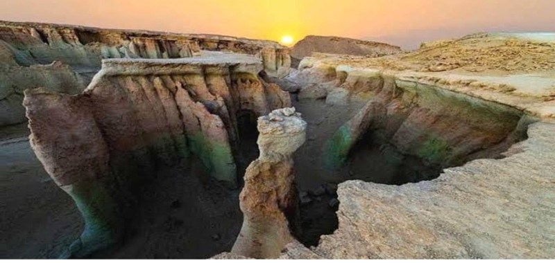 تفریحات قشم؛ از دره ستارگان تا غواصی و قایق‌سواری